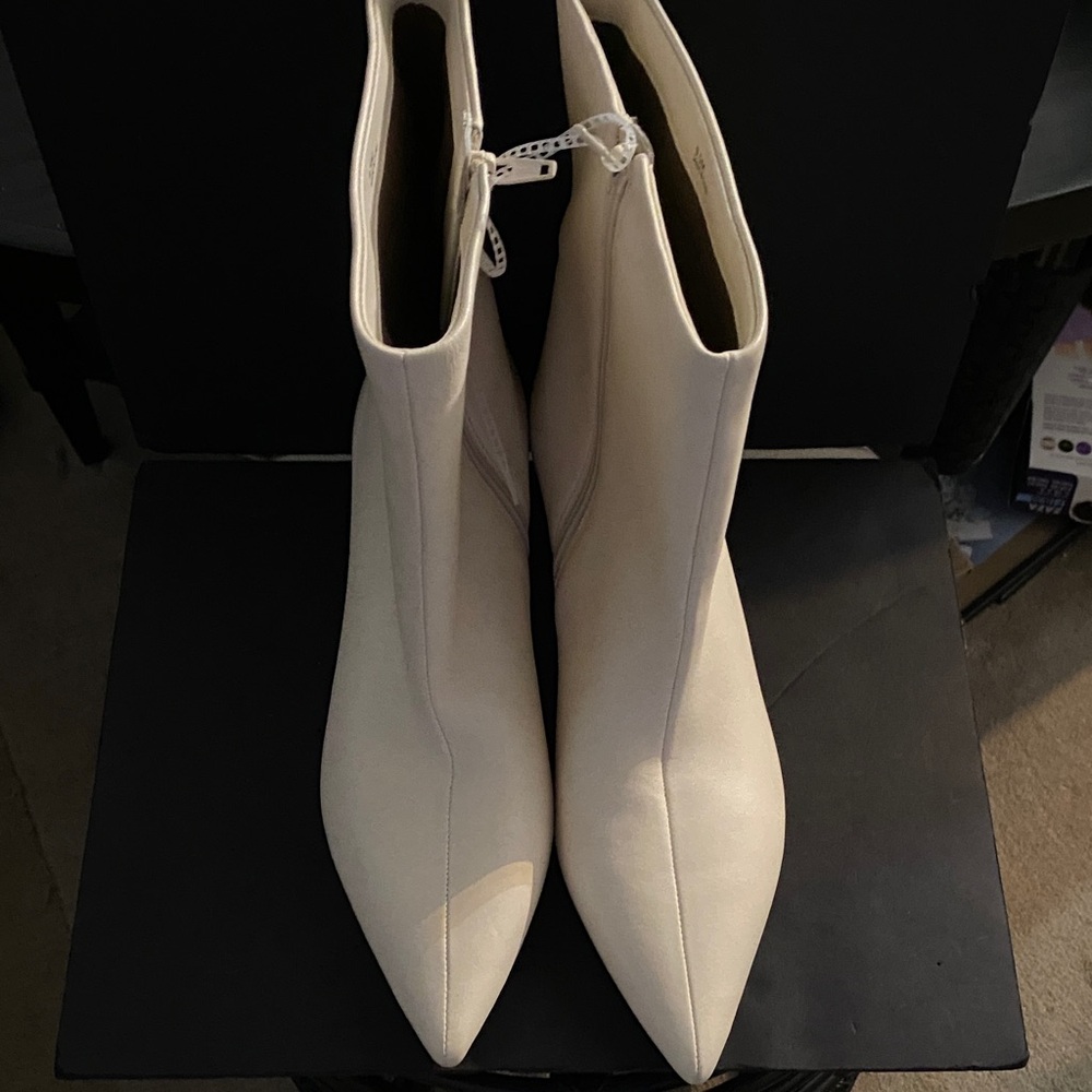 Jennifer Sumko X Antonio Melani Chic Cream Tina Leather Dress Booties, 9.5M NWT